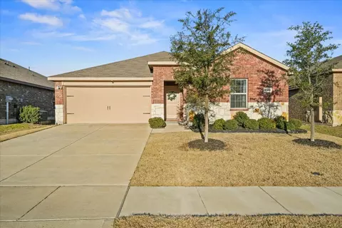 2412 Burkburnett Dr, Forney, TX 75126