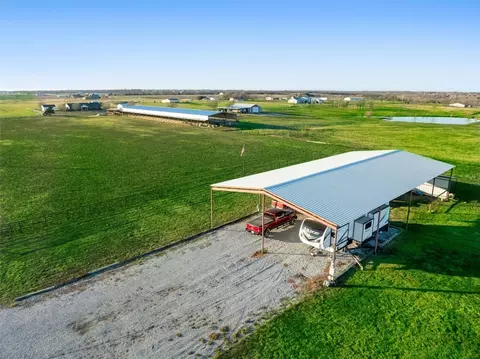 393 County Road 4875, Leonard, TX 75423 photo 13