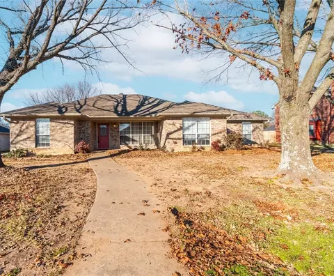 3935 Misty Ln, Paris, TX 75462