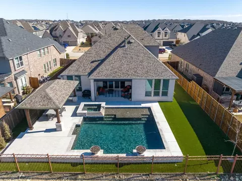 6913 Broomsedge Dr, Trophy Club, TX 76262