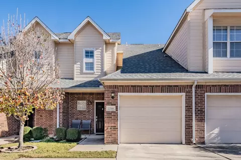 2348 Southcourt Cir, Irving, TX 75038