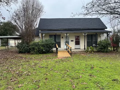 303 NE 5th St N, Hubbard, TX 76648