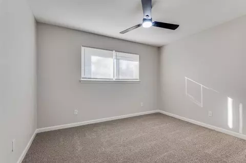 2601 Dewitt St, Irving, TX 75062 photo 22