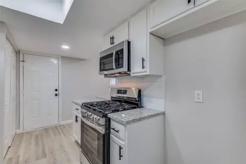 2601 Dewitt St, Irving, TX 75062 photo 16