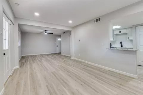2601 Dewitt St, Irving, TX 75062 photo 11