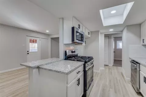 2601 Dewitt St, Irving, TX 75062 photo 14