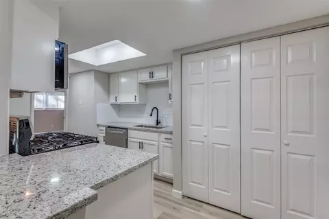 2601 Dewitt St, Irving, TX 75062 photo 12