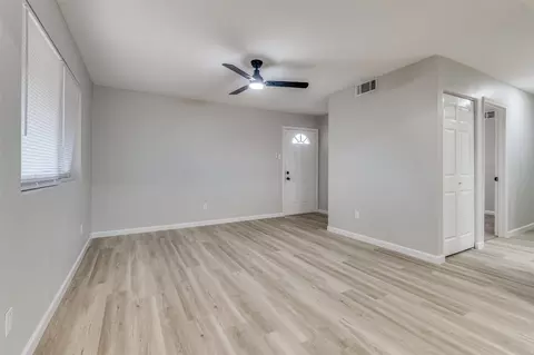 2601 Dewitt St, Irving, TX 75062 photo 8