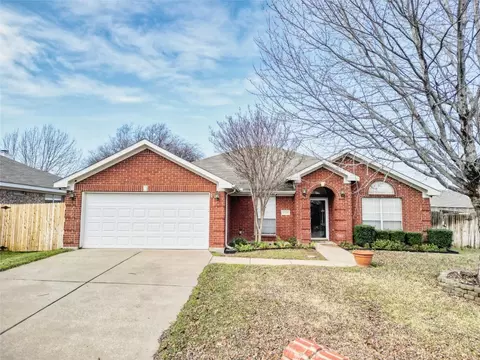 8400 Orlando Springs Dr, Fort Worth, TX 76123