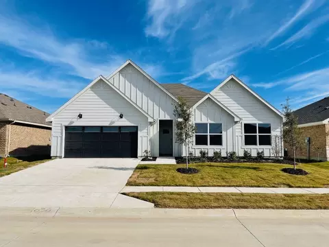 1636 Forest Park Dr, Alvarado, TX 76009