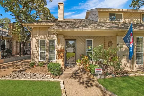 615 Washington, Arlington, TX 76011