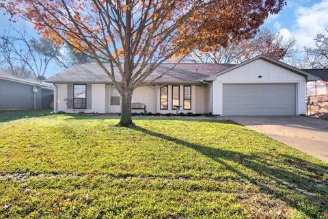2217 Sierra Dr, Grapevine, TX 76051