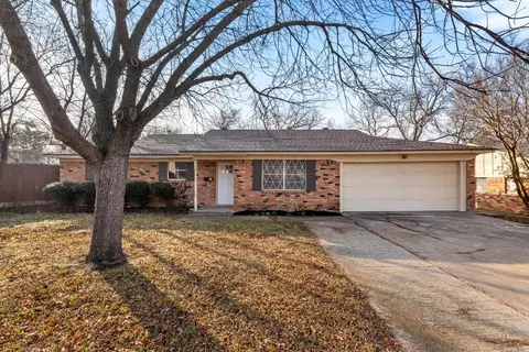 7832 Clark St, North Richland Hills, TX 76180