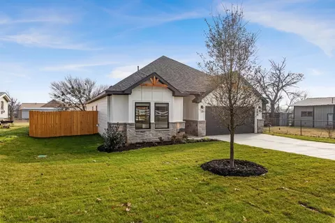 489 S Ewing St, Boyd, TX 76023