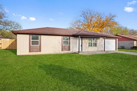 624 Windsor Dr, Everman, TX 76140 photo 3