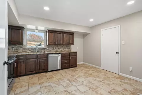 624 Windsor Dr, Everman, TX 76140 photo 9