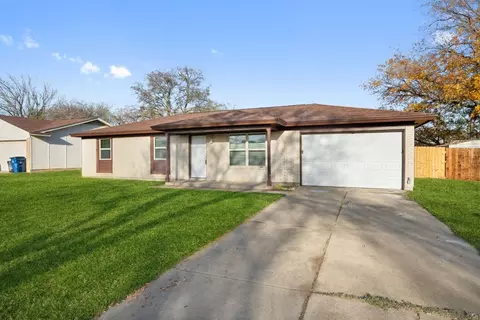 624 Windsor Dr, Everman, TX 76140 photo 2