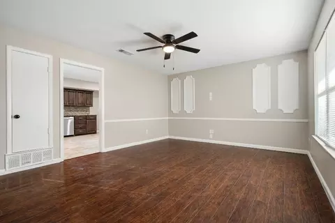 624 Windsor Dr, Everman, TX 76140 photo 5