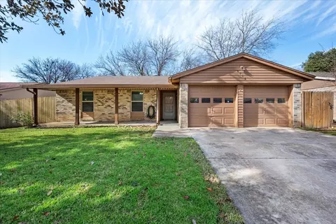 6116 Kelly Elliott Rd, Arlington, TX 76001