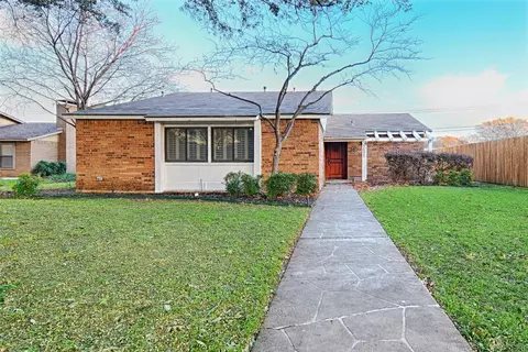3853 Westminster Dr, Carrollton, TX 75007
