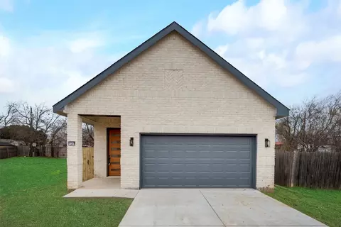 11247 Golden Triangle Cir, Fort Worth, TX 76244