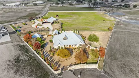 121 Paintbrush Ct, Weatherford, TX 76087
