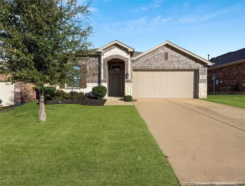 1600 Palmeria Dr, Cross Roads, TX 76227