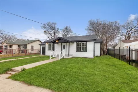 3813 Fitzhugh Ave, Fort Worth, TX 76105