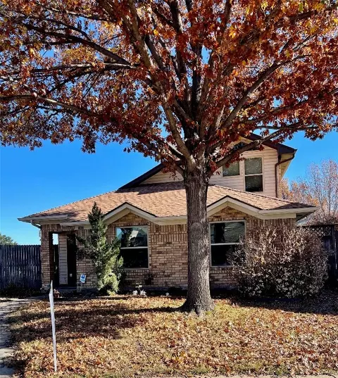 1660 Kingspoint Dr, Carrollton, TX 75007