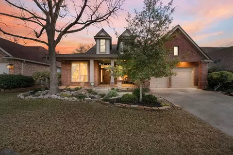 2002 Brianna Ln, Arlington, TX 76001