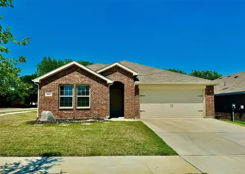 941 Juno Ln, Denton, TX 76209
