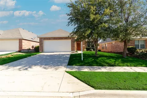 1405 Samantha Creek Dr, Little Elm, TX 75068
