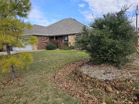 1003 Jenny Dr, Cleburne, TX 76031