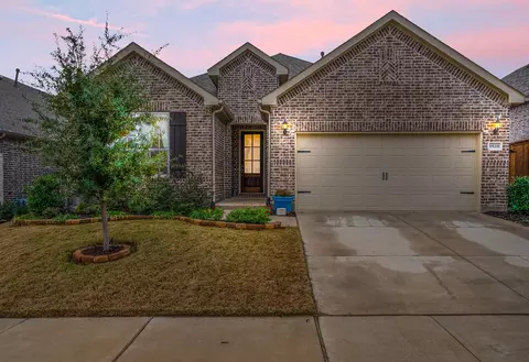 9528 Leisure Pace Ln, Oak Point, TX 75068
