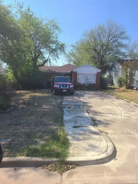 5205 Locke Ave, Fort Worth, TX 76107