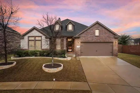 3 Mapleridge Dr, Edgecliff Village, TX 76134