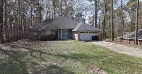 2829 Heatherbrook Dr, Haughton, LA 71037