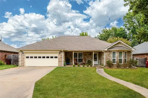 713 Martin St, Bonham, TX 75418