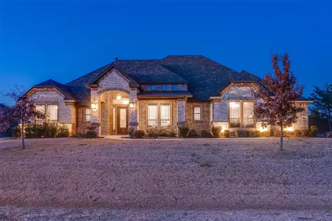 7450 Dillon Cir, Midlothian, TX 76065