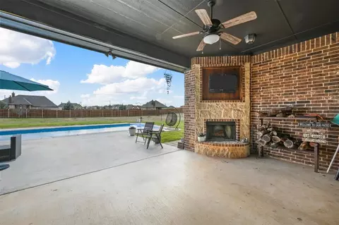 2027 Dash Ln, Springtown, TX 76082 photo 7
