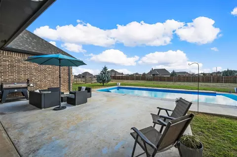 2027 Dash Ln, Springtown, TX 76082 photo 13