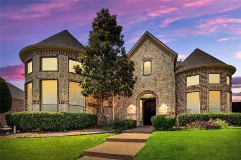 4213 Midpark Ln, Plano, TX 75074