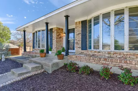 109 Arapaho W, Sherman, TX 75092