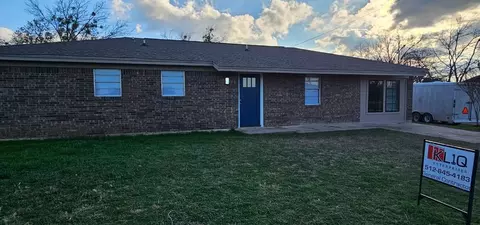 1201 Gantt St, Bangs, TX 76823