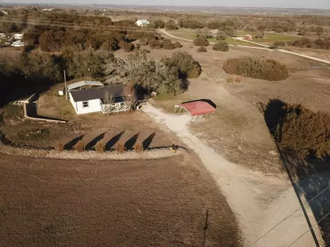601 Wells Ln, Weatherford, TX 76085