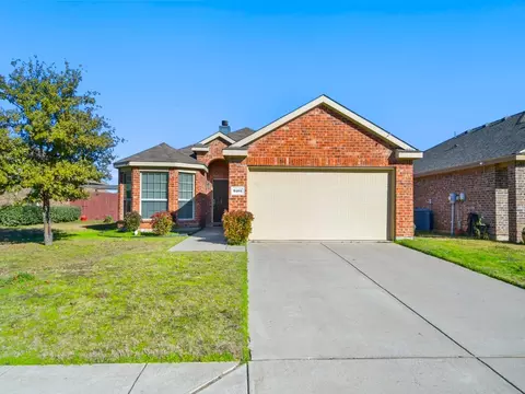 9101 Tumbleweed Dr, Cross Roads, TX 76227