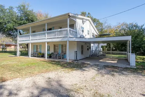 1001 Holiday Cir, Kemp, TX 75143