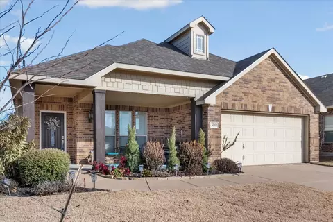 3801 Regent St, Midlothian, TX 76065