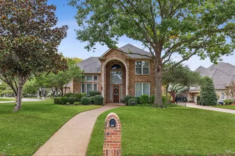 801 Parkdale Ct, Southlake, TX 76092