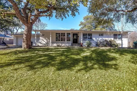 6812 Standering Rd, Fort Worth, TX 76116